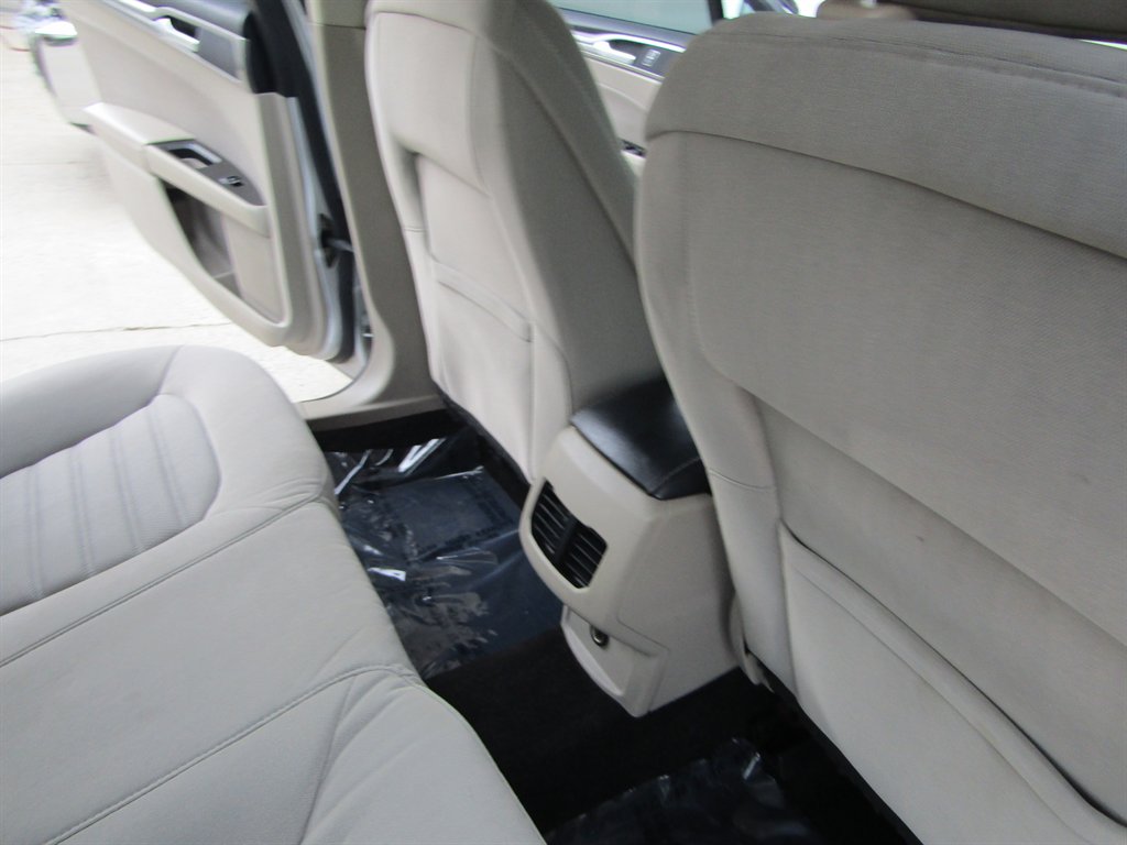 2017 Ford Fusion Hybrid SE - Photo 21