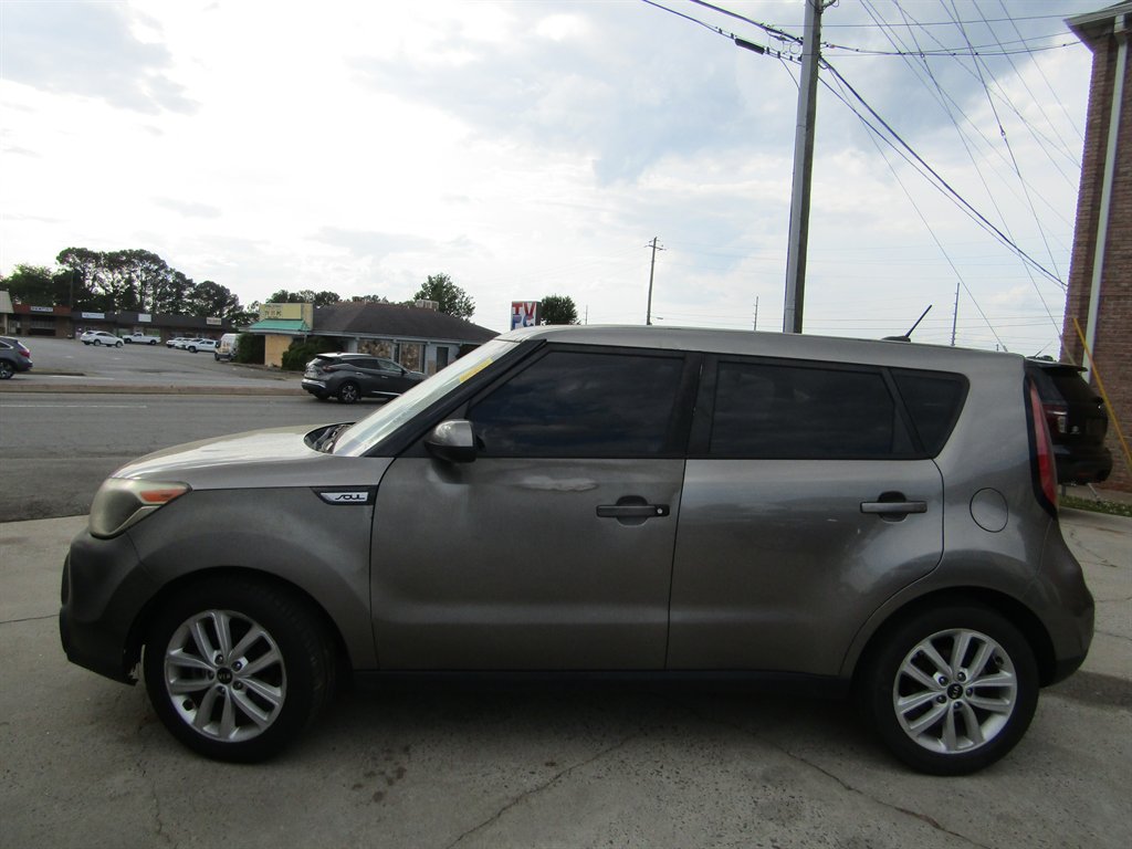 2018 Kia Soul 2.0L + 6 A/T's photo