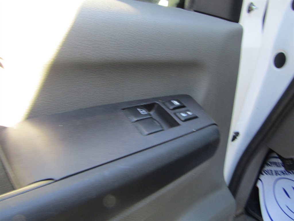 2019 Nissan NV Cargo S - Photo 16