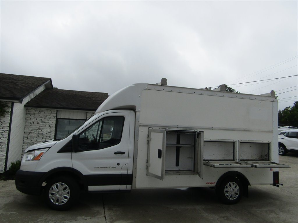 2020 Ford Transit Cutaway Base - Photo 24