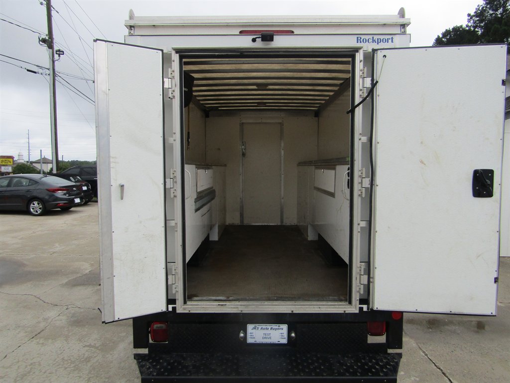 2020 Ford Transit Cutaway Base - Photo 22