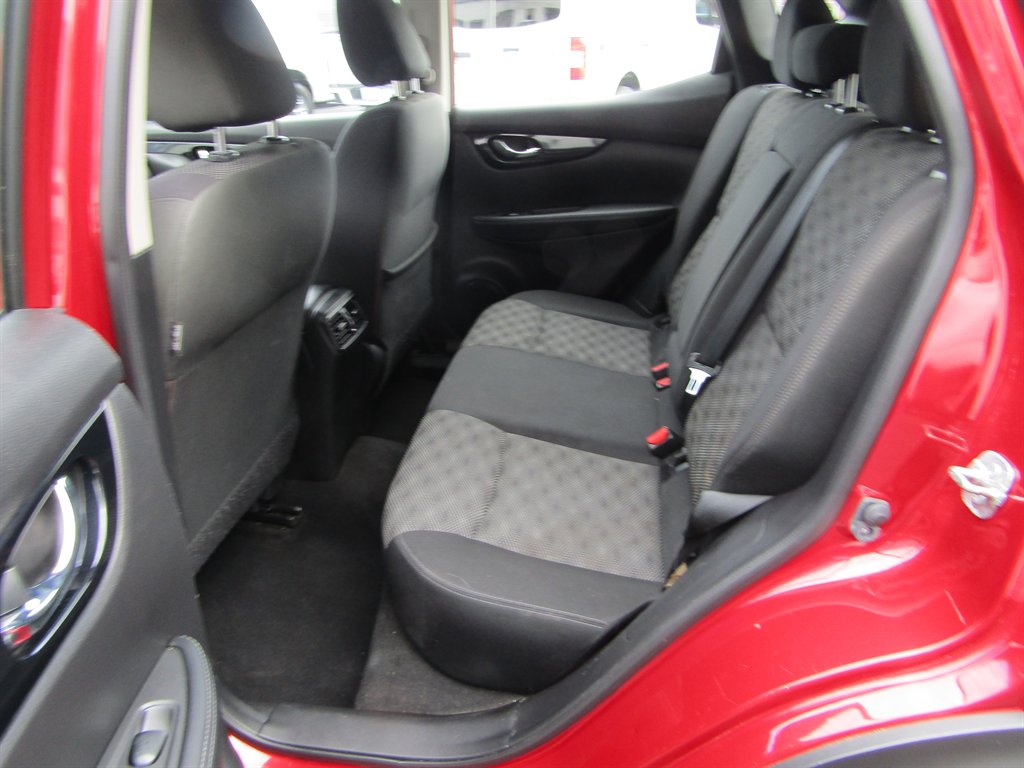 2017 Nissan Rogue Sport SV - Photo 17