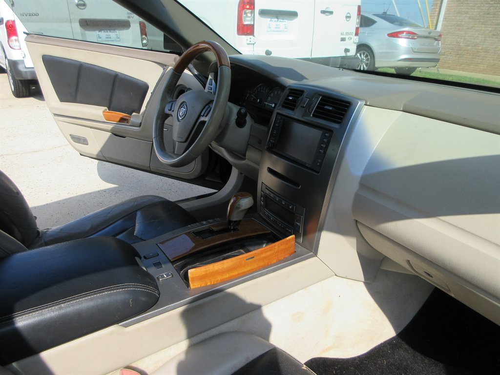 2004 Cadillac XLR Base - Photo 18